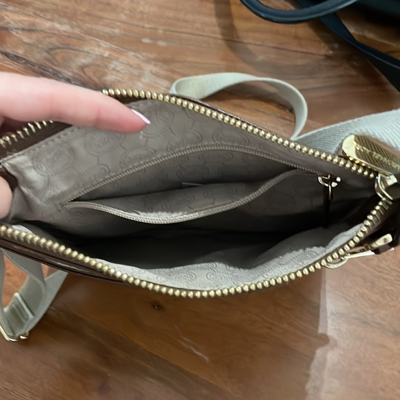 Michael Kors cross body bag - Picture 3 of 3